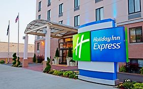 Holiday Inn Express New York Brooklyn New York